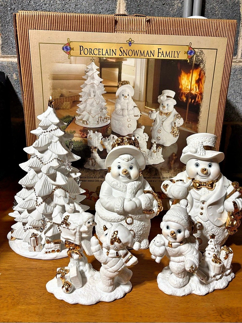 Grandeur Noel Porcelain Snowman Family Collector's Edition 2000 Snowman Family